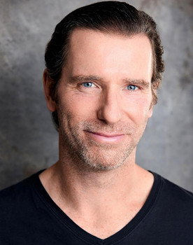 Reid Taylor as Police Officer