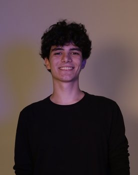 Luca Ferrarezi as Extra