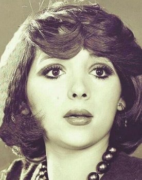 Nuri Kasrai as Shirin
