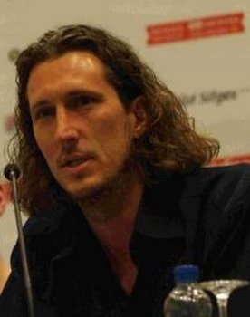 Thomas Dunn as Bobby