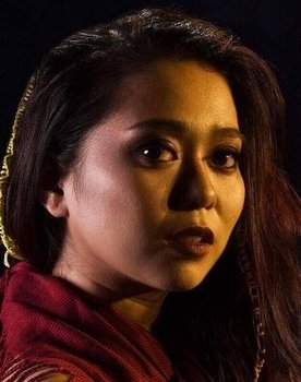 Sarina Sasaki as Leila