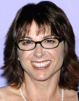 Dinah Manoff as Lois Cook