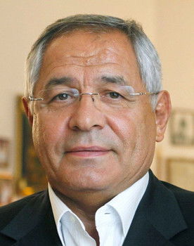 Robert Bourgi as Avocat et conseiller politique