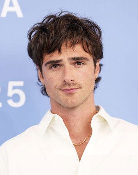 Jacob Elordi as Nate Jacobs