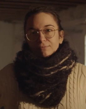 Amélie Rochard as Voice over