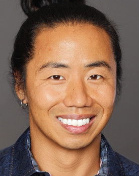 Eric VanArsdale as Pirate