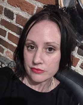 Marisa Green as Alex