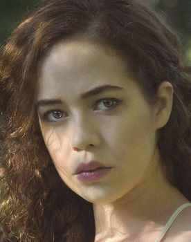 Andrea Doimeadios as Carmen