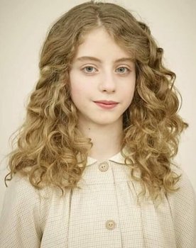 Lydia Maria Makrides as Paula Zielke