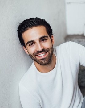 Niclas G. Icewood as Bottie Alex