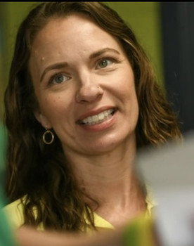 Susan Essert as Jennifer Brooks