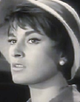 Luz Márquez as Duquesa de Alba