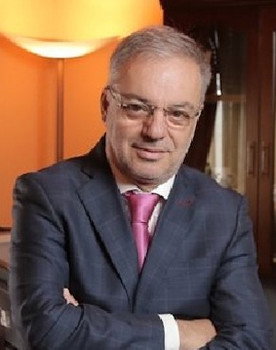 Kastriot Çaushi as Arturi