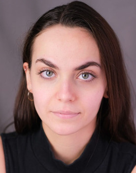 Vivien Kemeny as Melanie