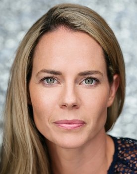 Jacky Guerts as Janine Fleming