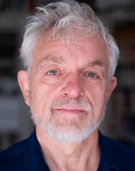 Michael Weber as Jens