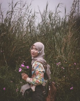 Muthia Rizqi Khairunnisa as Manager's Secretary
