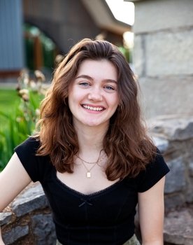 Evelyn Vordtriede as Anne