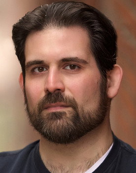 Martino Caputo as Pizza Owner