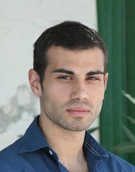 Ioulios Tziatas as Kalamatianos