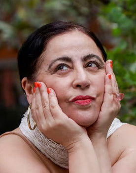 Graciela Tenenbaum as Mucama