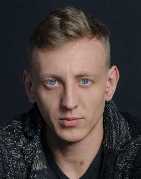 Sergey Lyubeznov as Леха