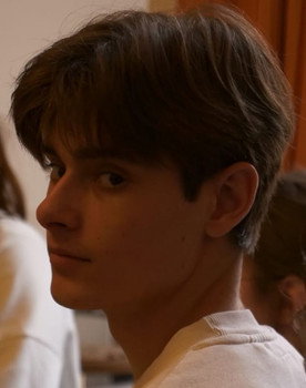 Julien Gibaja as Alex