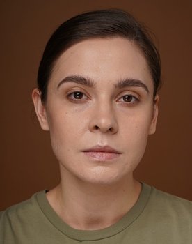 Алина Ваулина as новостной журналист