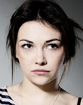 Sofya Ilyushina as Оля