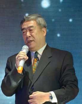 Zhou Guiyuan as 老黄