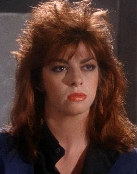 Leeann Lee as Elektra