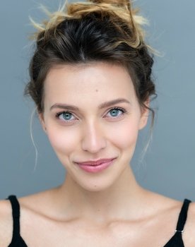 Regina Todorenko as 