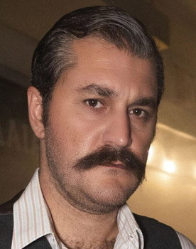 Τριαντάφυλλος Δελής as Βούγγελας