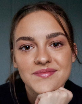 Elpida Stojcevska as Petra