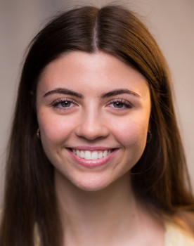 Eva MacCallum as Alex