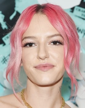 Bria Vinaite as Hannah