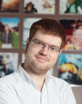 Julien Pirou as 