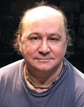 Héctor Malamud as 