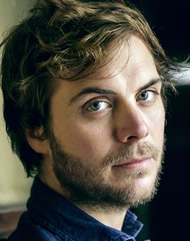 Pierre-Benoist Varoclier as Thierry