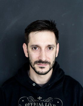 Matthieu Lemeunier as William Dalton