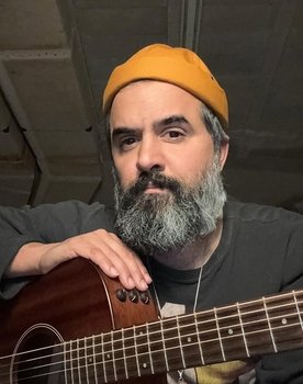 Julián Saldarriaga as Tauro