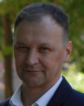 Roman Ukhlinov as 