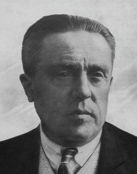 Aleksandr Panteleyev as Aleksandr Petrovich Naumov