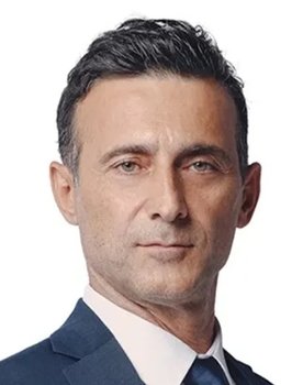 Cem Bender as Huseyin