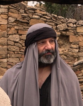 Bernardo Vidal as Daniel