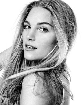 Leandra Martin as Victim