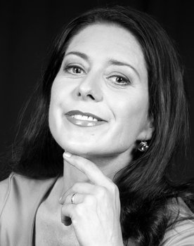Ülle Lichtfeldt as Angela