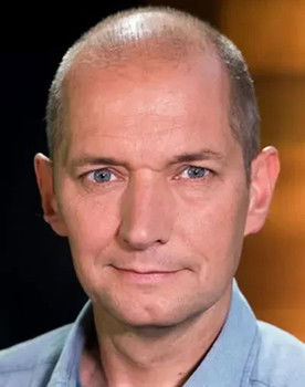 Karl Vannieuwkerke as Voice-over