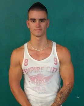 Luke Erceg as Leon Lipowski