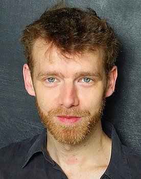 Antoine Reinartz as Thierry Bouchard, the history-geography teacher